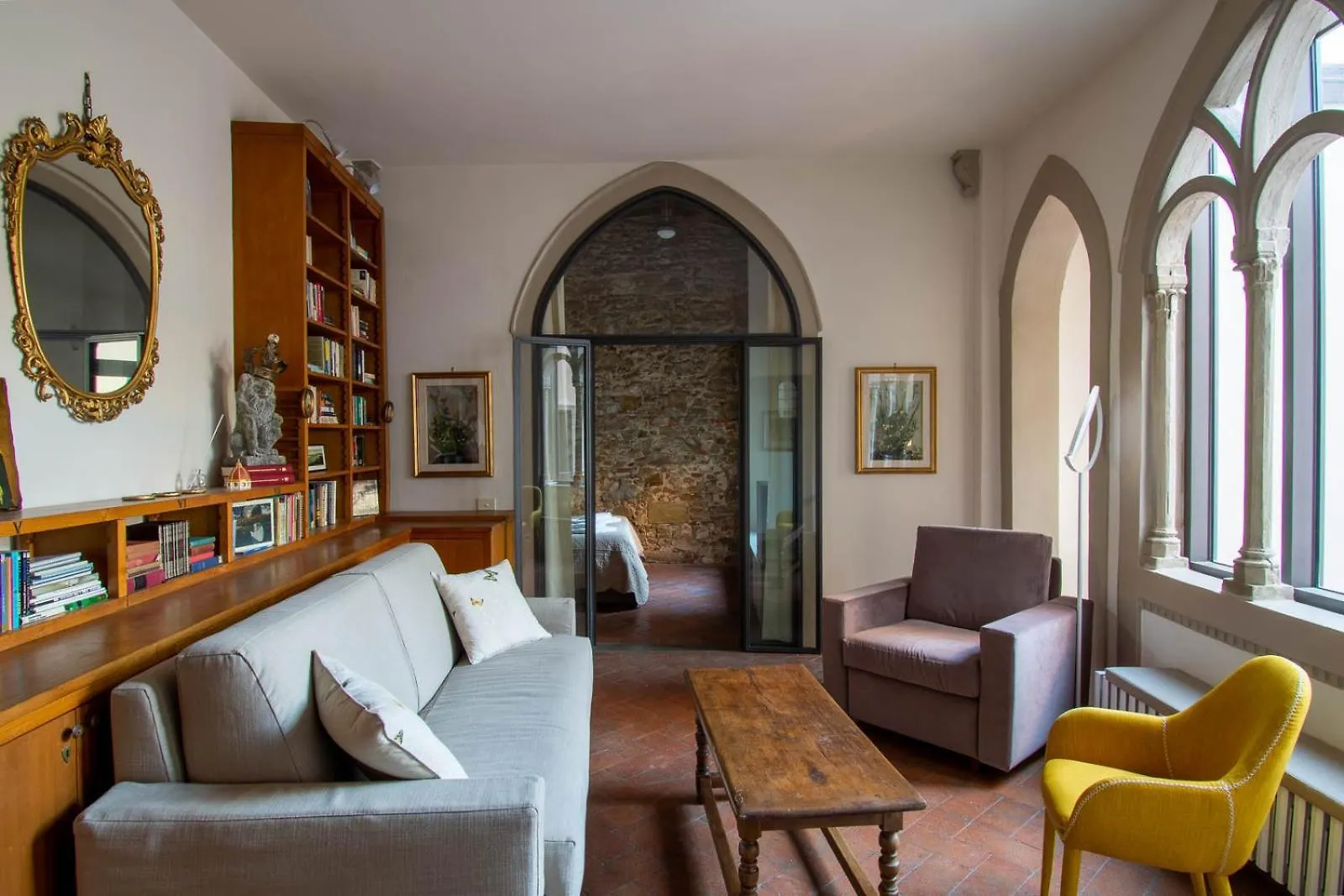 Unique Apartment With Private Terrace And Gothic Details Florencie